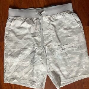 Perry Ellis Gray Camouflage Men's Shorts